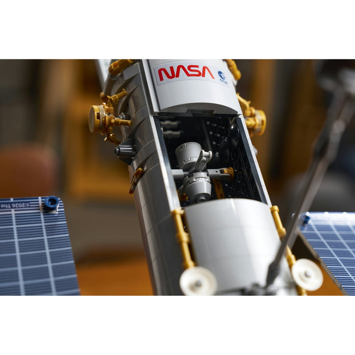 LEGO Telescopio Spaziale Hubble