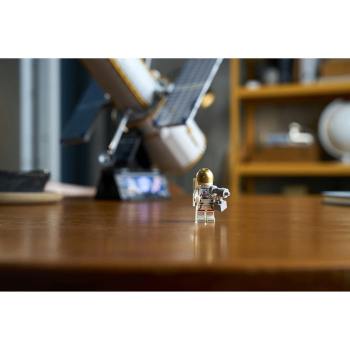 LEGO Telescopio Spaziale Hubble