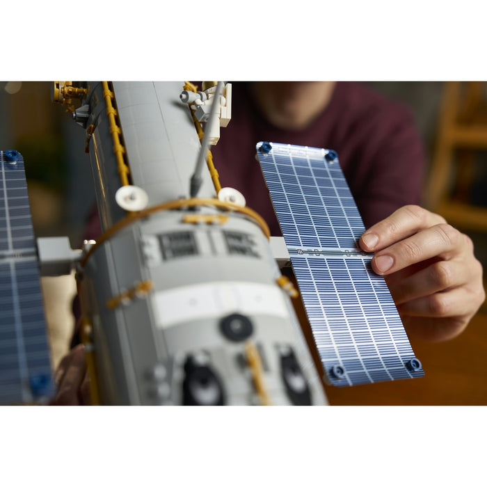 LEGO Telescopio Spaziale Hubble