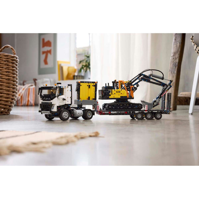 LEGO Autocarro Volvo Fmx Ed Escavatore Elettrico Ec230 - 42175