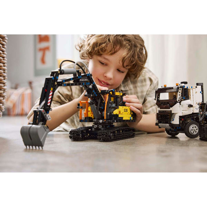 LEGO Autocarro Volvo Fmx Ed Escavatore Elettrico Ec230 - 42175