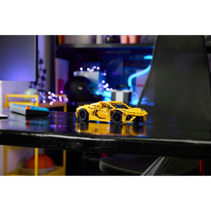 LEGO Chevrolet Corvette Stingray - 42205