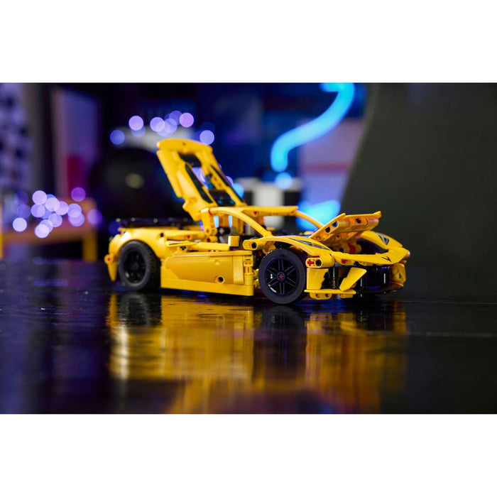 LEGO Chevrolet Corvette Stingray - 42205