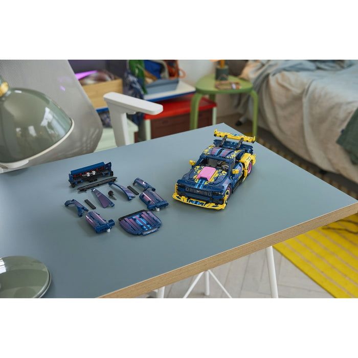 LEGO Ford Mustang Gt Custom Garage