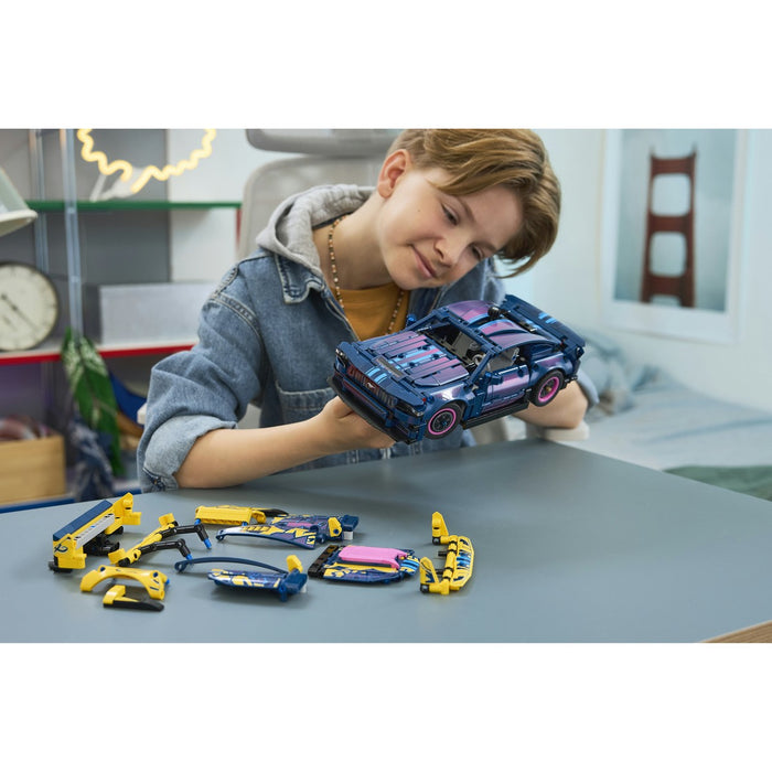 LEGO Ford Mustang Gt Custom Garage