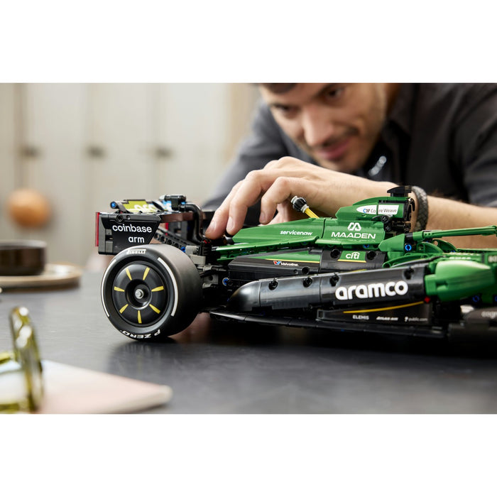 LEGO F1 Aston Martin Aramco Amr25