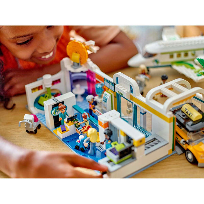 LEGO Aeroporto E Aereo Heartlake City - 42656