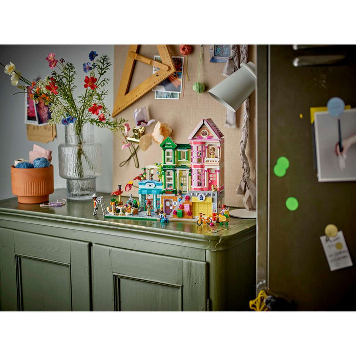 LEGO Appartamenti E Negozi Heartlake City - 42670