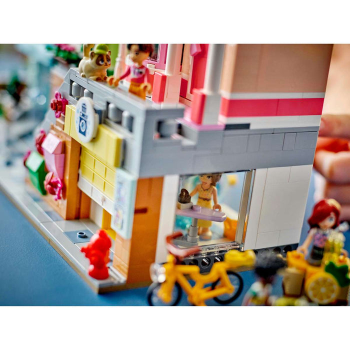 LEGO Appartamenti E Negozi Heartlake City - 42670