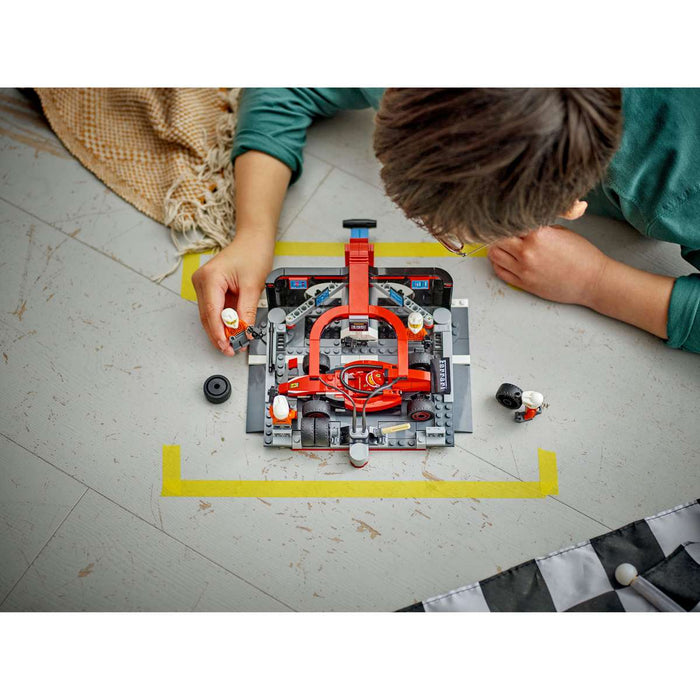 LEGO Pitstop E Meccanici Con Monoposto Ferrari F1® - 60443
