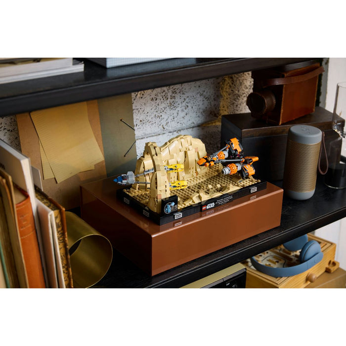 LEGO Diorama Gara Degli Sgusci Su Mos Espa - 75380
