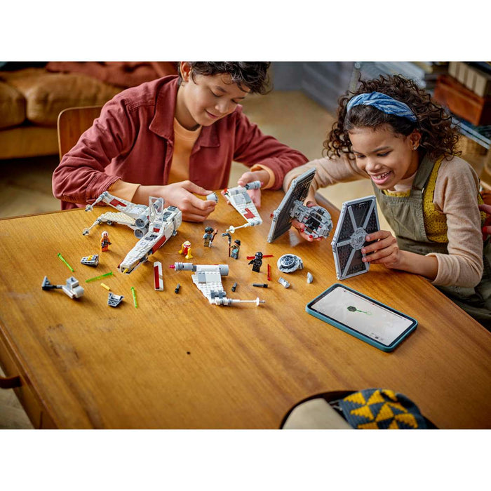 LEGO Mash-Up Tie Fighter E X-Wing - 75393