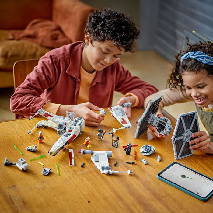 LEGO Mash-Up Tie Fighter E X-Wing - 75393