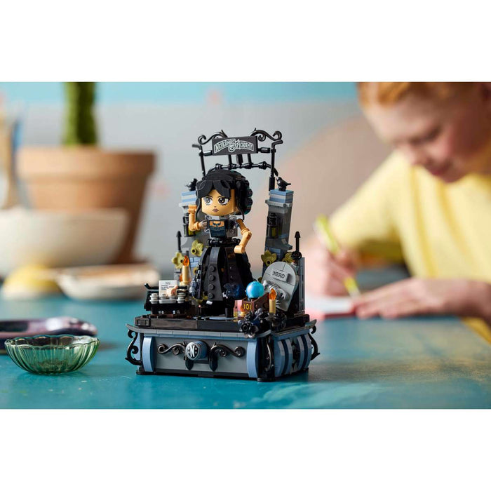 LEGO Personaggio Di Mercoledì Addams - 76780