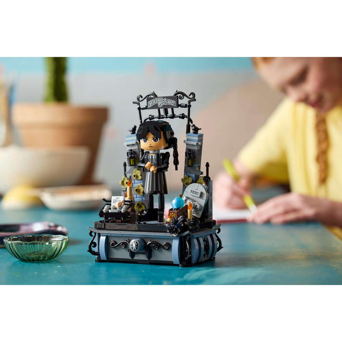 LEGO Personaggio Di Mercoledì Addams - 76780
