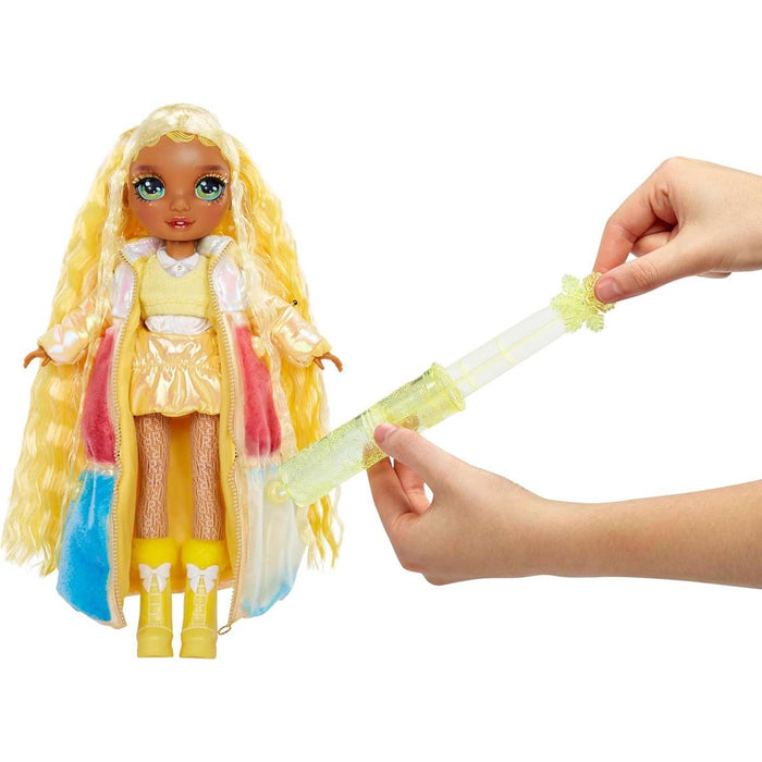 MGA Bambola Rainbow High Winter Wonderland Sunny Yellow - 120858-EUC