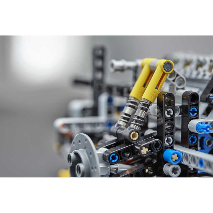 LEGO Technic Bugatti Chiron - 42083