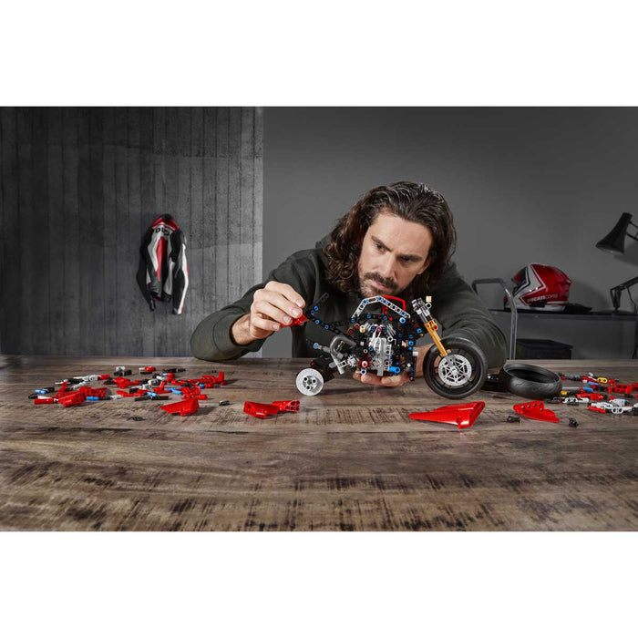 LEGO Technic Ducati Panigale V4 R - 42107