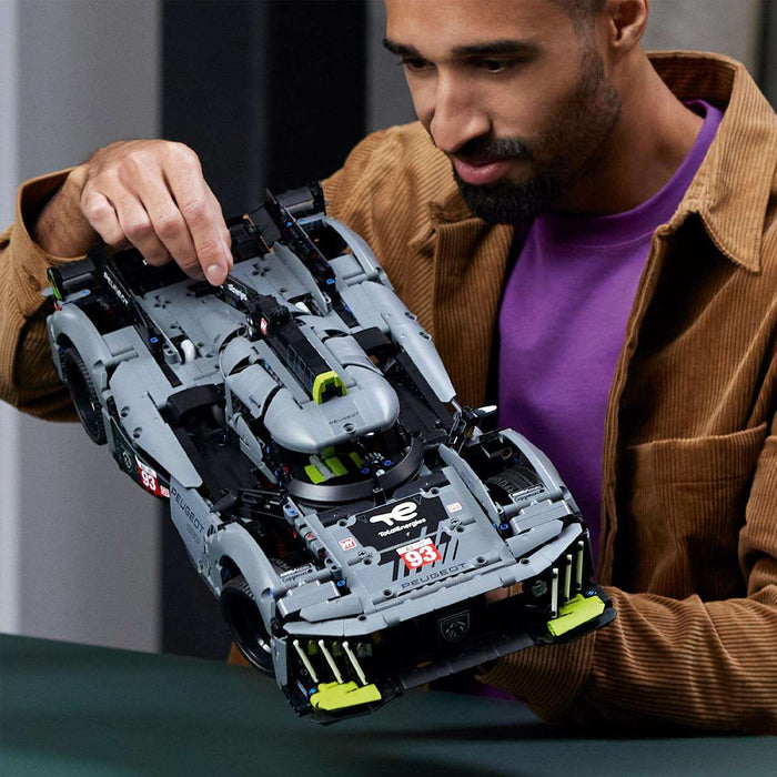 LEGO Technic Peugeot 9X8 24H Le Mans Hybrid Hypercar - 42156