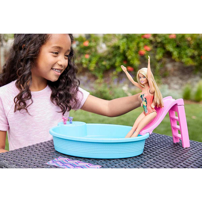 MATTEL Barbie- Playset Bambola Con Piscina E Accessori - GHL91