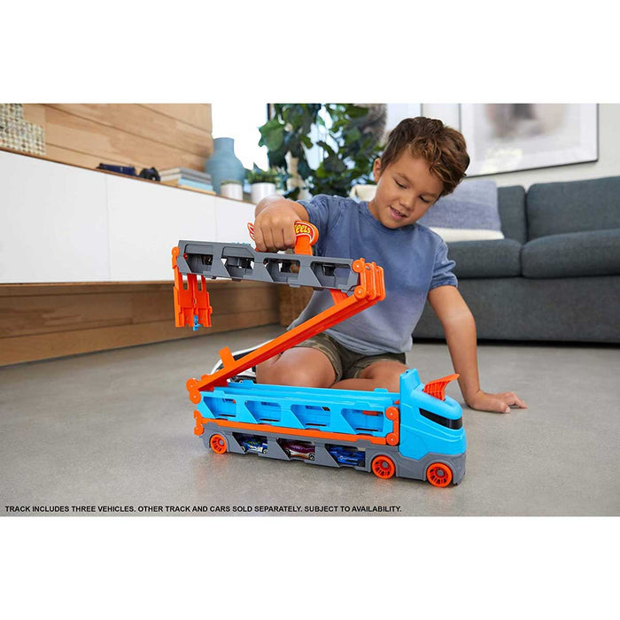 MATTEL Hot Wheels 2In1 Camion Trasportatore E Pista Con 3 Auto - GVG37