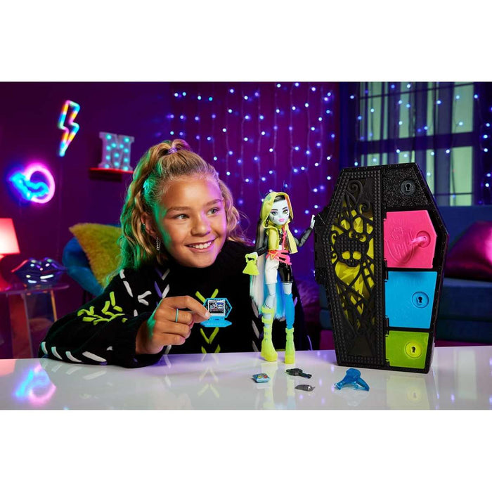 MATTEL Monster High Segreti Da Brivido Clawdeen - HNF79