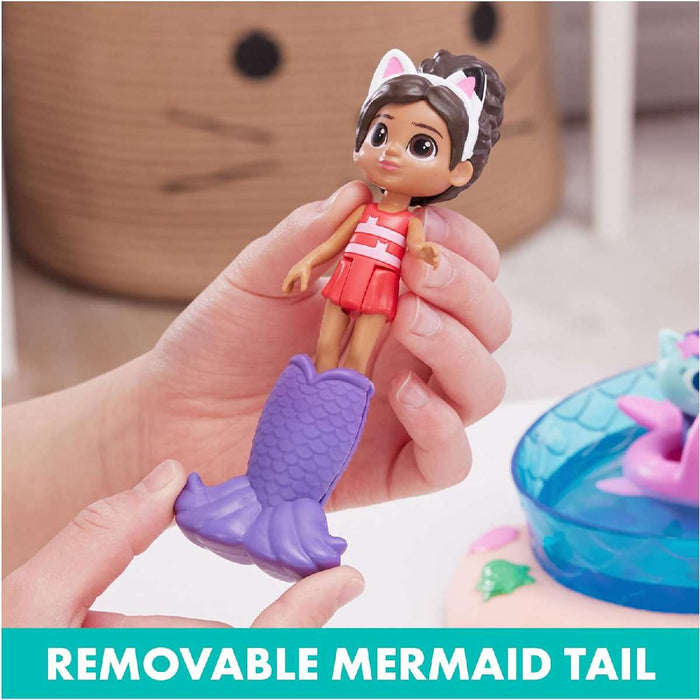 SPIN MASTER Gabby'S Dollhouse Set Di Gioco Piscina Con Gabby E Siregatta - 6067878